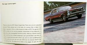 1966 Pontiac Dealer Sales Brochure GTO 2+2 OHC-6 The Tiger Scores Again Large