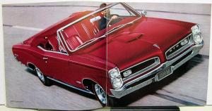 1966 Pontiac Dealer Sales Brochure GTO 2+2 OHC-6 The Tiger Scores Again Large