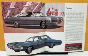 1967 Pontiac Canadian Dealer Sales Brochure Parisienne Laurentian Strato-Chief