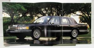 1994 Lincoln Town Car Sales Brochure & Specifications Oversized