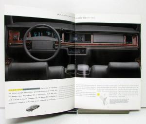 1994 Lincoln Town Car Sales Brochure & Specifications Oversized