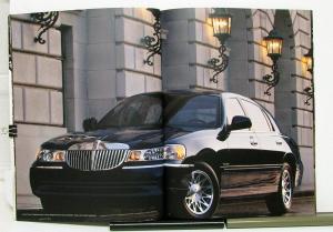 2000 Lincoln Town Car Sales Brochure & Specifications