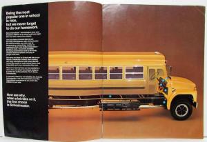 1981 International Harvester Schoolmaster Chassis 1723 1823 1853 Sales Brochure