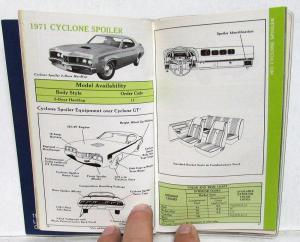 1971 Lincoln Mercury Dealer Pocket Facts Data Book Sales Reference Original