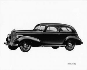 1938 Oldsmobile Six Two-Door Touring Sedan Press Photo 0034