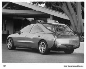 1998 Buick Signia Concept Vehicle Press Photo 0065