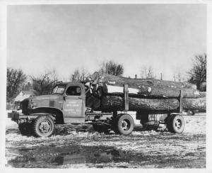 1947-1948 Chevrolet 4x4 w/Winch Log Truck Press Photo 0198 - Henney Motor Co