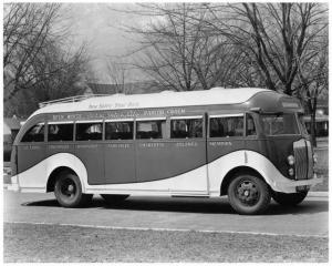 1930s White Metro-Inter-City Bus with CD Beck & Co Body Press Photo 0077