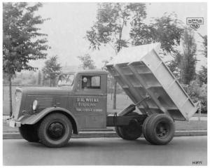 1936 FWD H-879 Truck with Heil Dumping Unit Press Photo & Release 0013