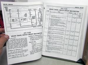 1997 Oldsmobile Aurora Buick Riviera Service Shop Repair Manual Set Vol 1 & 2