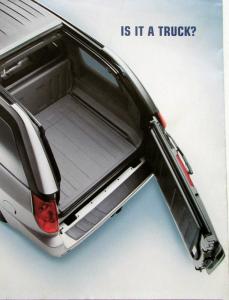 2004 GMC Envoy XL XUA Pickup Truck SUV Sales Brochure Folder Poster Original