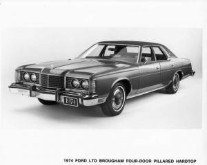 1974 Ford LTD Brougham Four-Door Pillared Hardtop Press Photo 0380