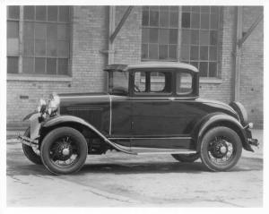 1930 Ford Model A Coupe Press Photo 0474