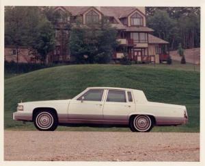 1990 Cadillac Brougham Press Photo 0080