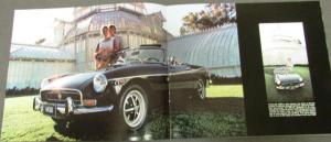 1972 MG MGB Original Color Sales Brochure Nice!