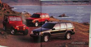 1994 Jeep Book Wrangler Cherokee & Grand Cherokee Color Sales Brochure Cat Orig