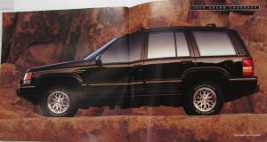 1994 Jeep Book Wrangler Cherokee & Grand Cherokee Color Sales Brochure Cat Orig